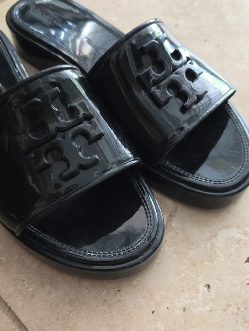 Tory Burch Black Patent Logo Slide Sandals SZ 8M - Picture 6 of 8
